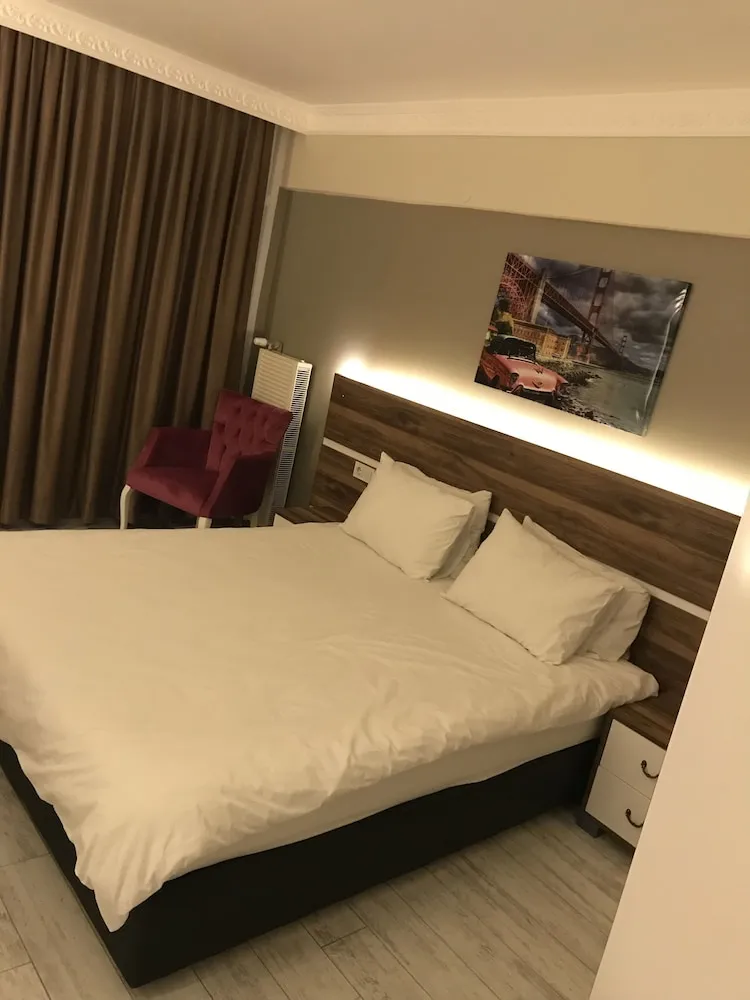 Comfort Tek Büyük Yataklı Oda