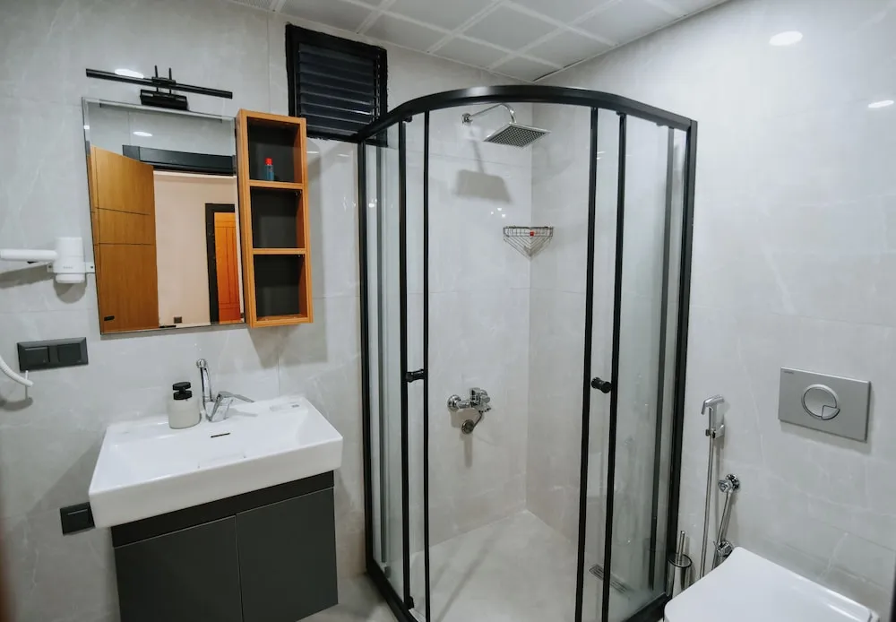 Comfort Oda, 1 Büyük (Queen) Boy Yatak ve Çekyat