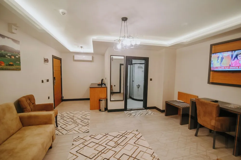 Comfort Oda, 1 Büyük (Queen) Boy Yatak ve Çekyat