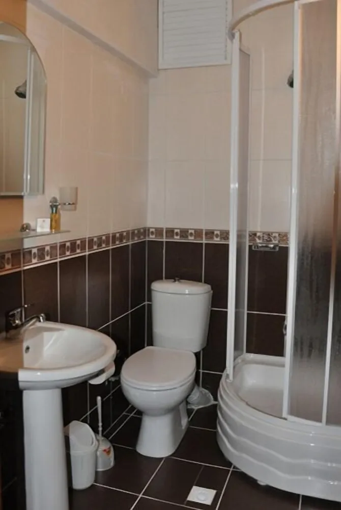 Economy Tek Büyük Yataklı Oda