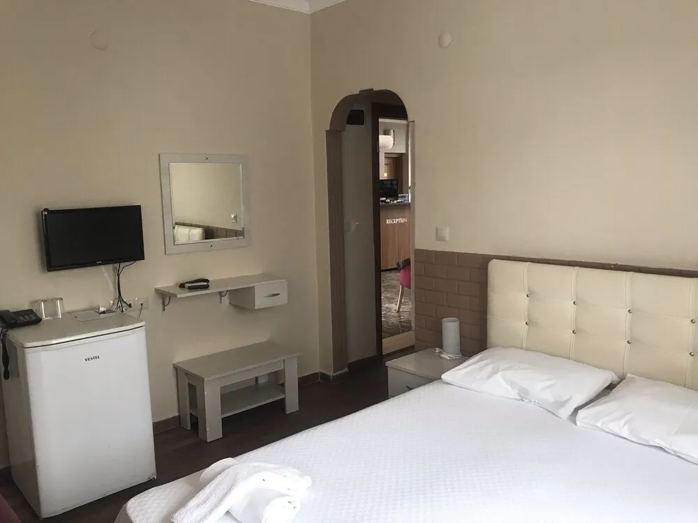 Standard Tek Büyük Yataklı Oda