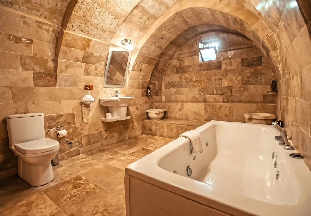 Süit, Sıcak Su Küveti (Stone)