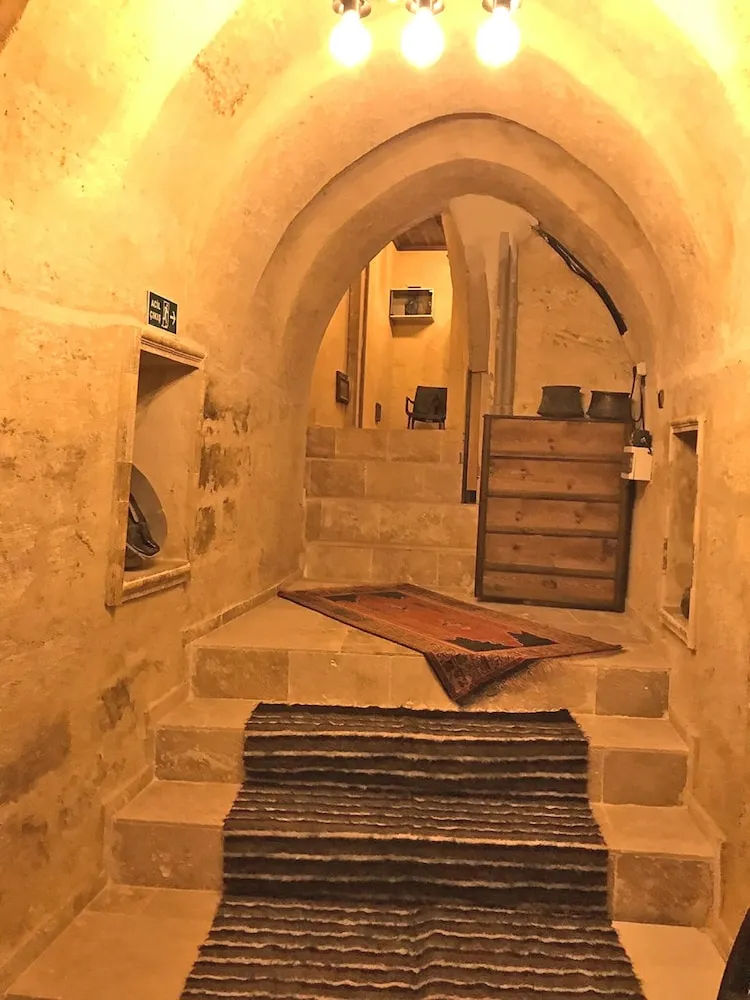 Süit, Sıcak Su Küveti (Stone)