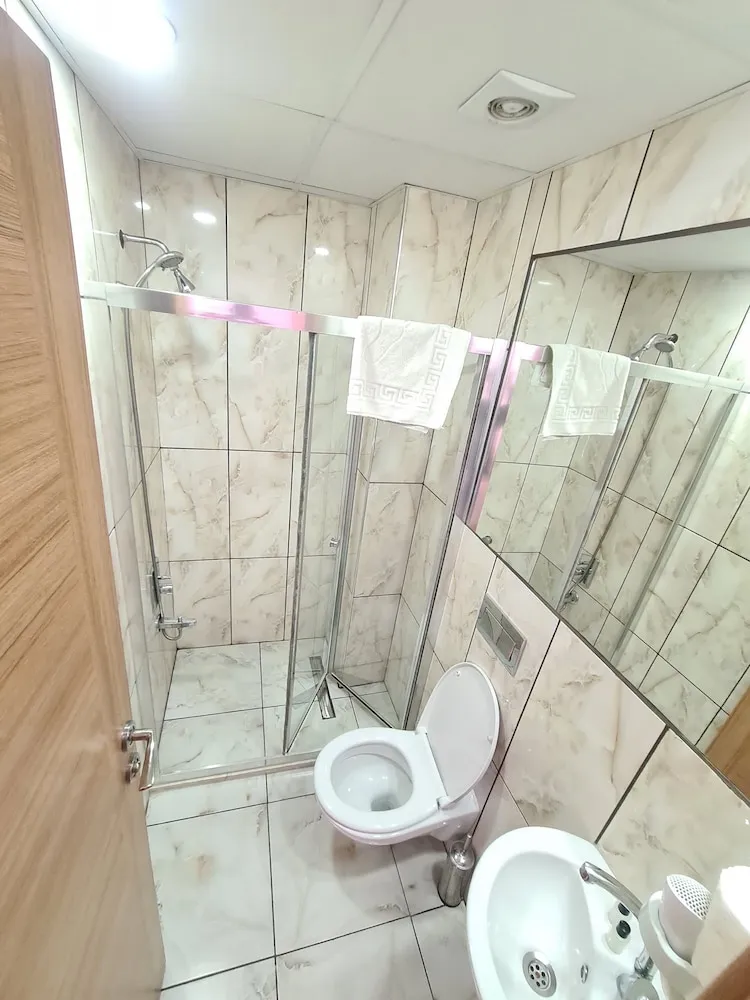 Classic Tek Büyük Yataklı Oda