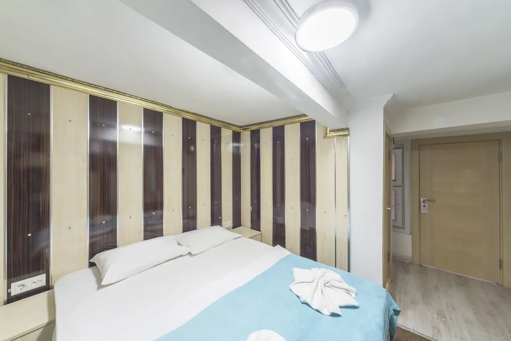 Economy Tek Büyük Yataklı Oda