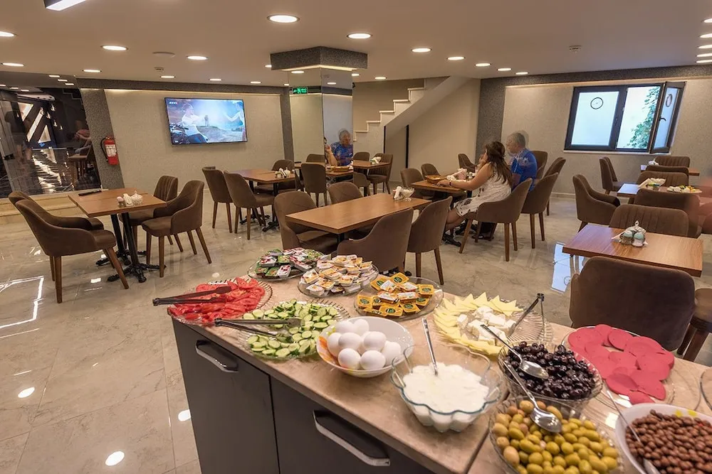 Standard Tek Büyük Yataklı Oda