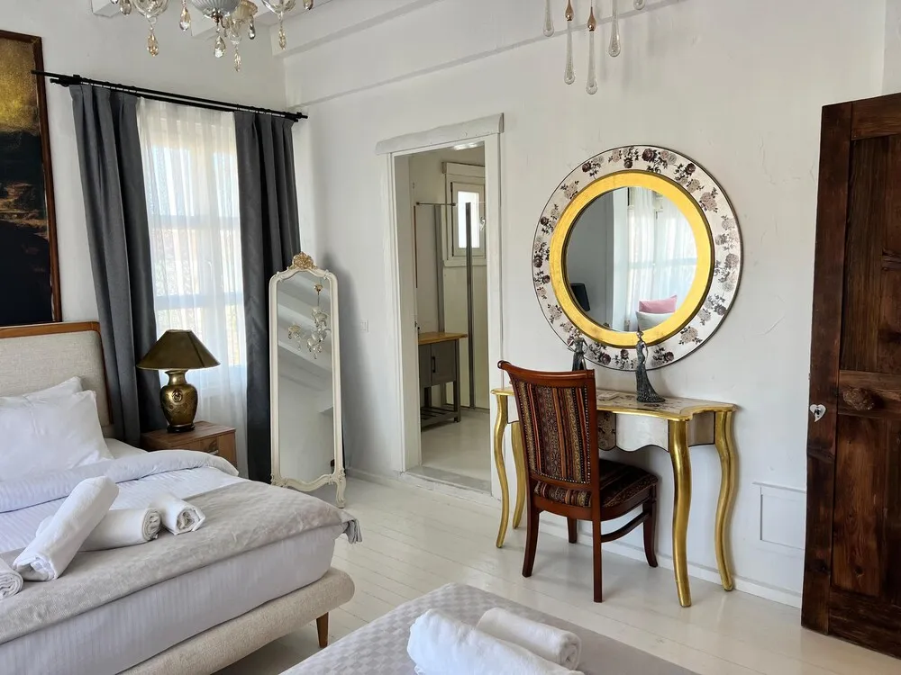 Superior Oda (Bay Window)