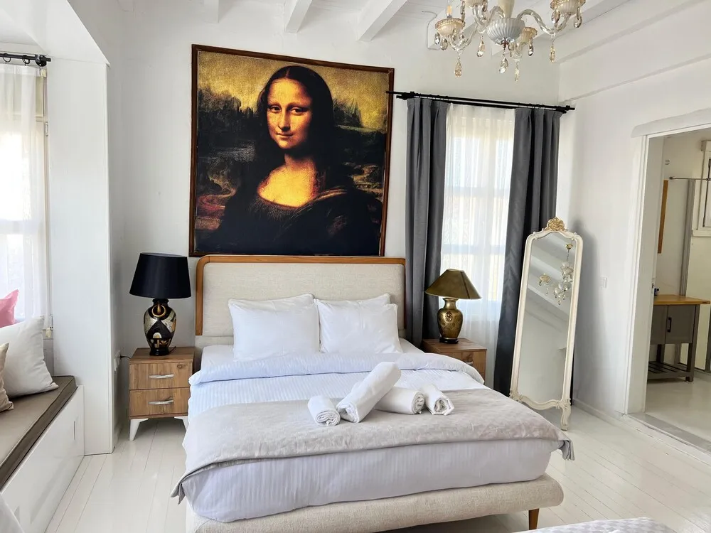 Superior Oda (Bay Window)