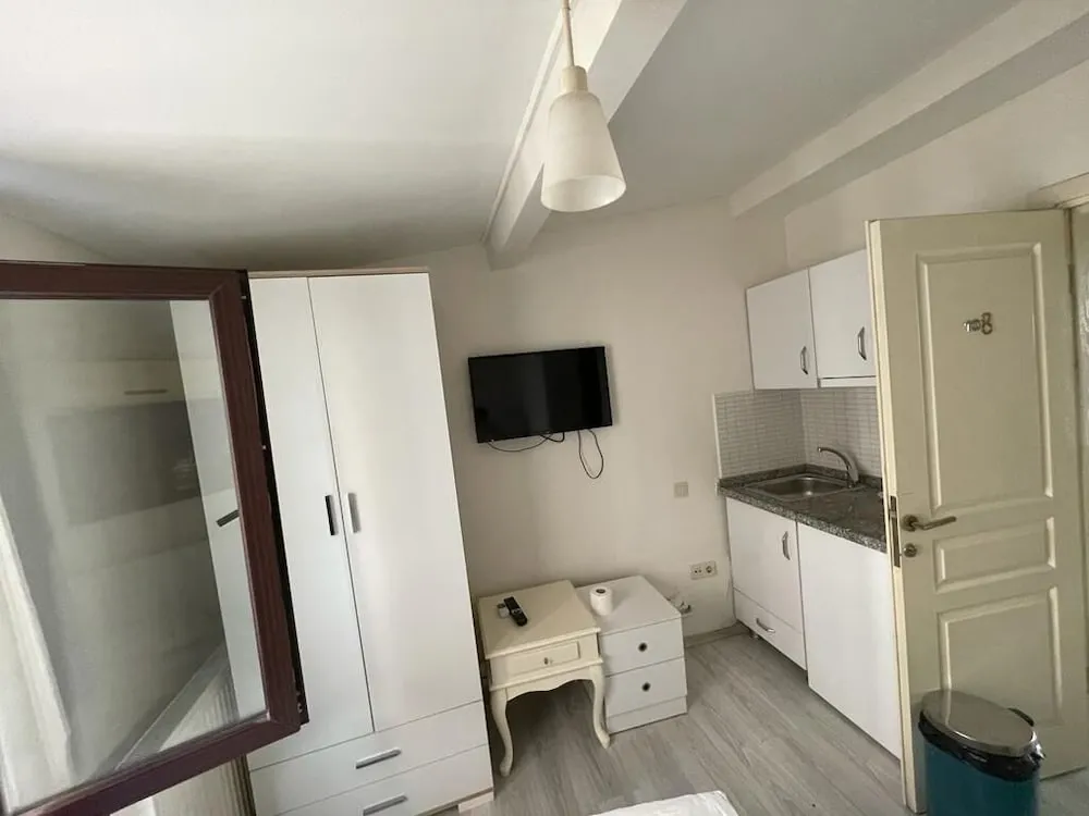 Standard Büyük Yataklı Tek Kişilik Oda