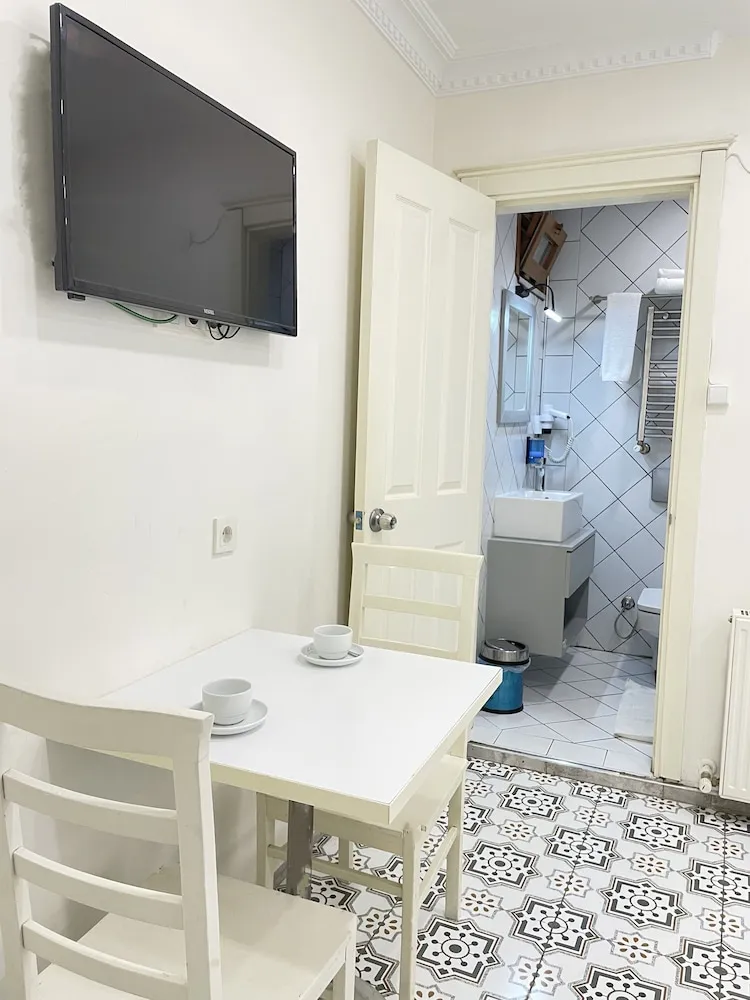 Superior Tek Büyük veya İki Ayrı Yataklı Oda