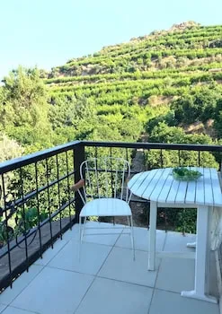 Heredot's House