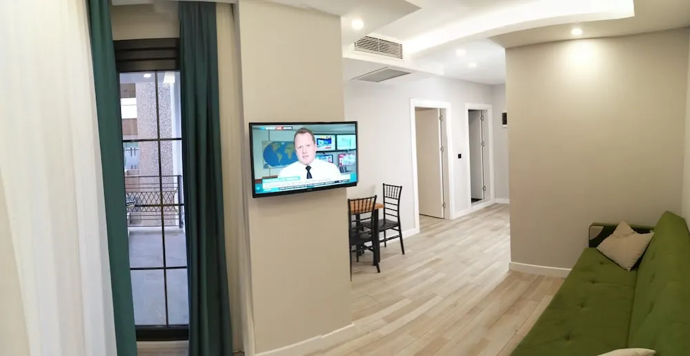 Deluxe Süit, 1 Yatak Odası, Balkon/Veranda, Şehir Manzaralı