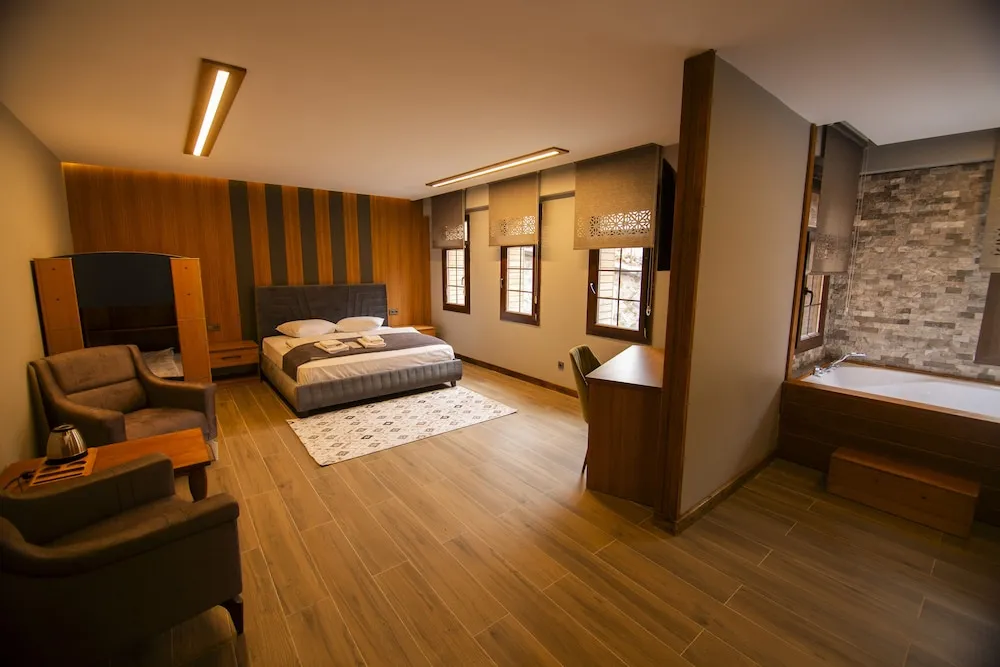 Deluxe Tek Büyük Yataklı Oda, Dağ Manzaralı