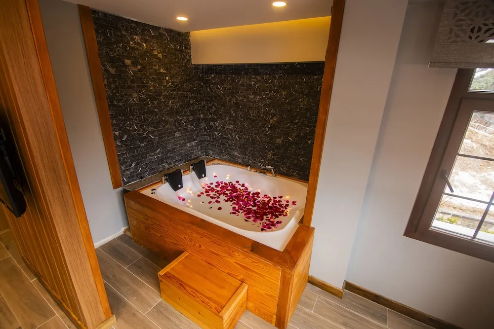 Deluxe Tek Büyük Yataklı Oda, Dağ Manzaralı