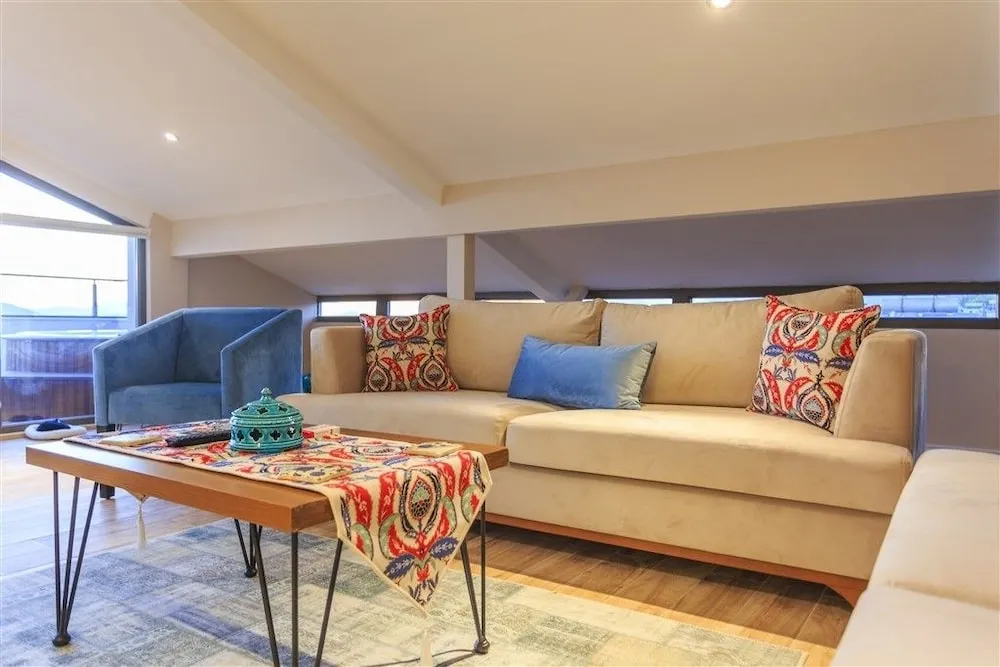 Çatı Katı Süiti (Penthouse), Deniz Manzaralı