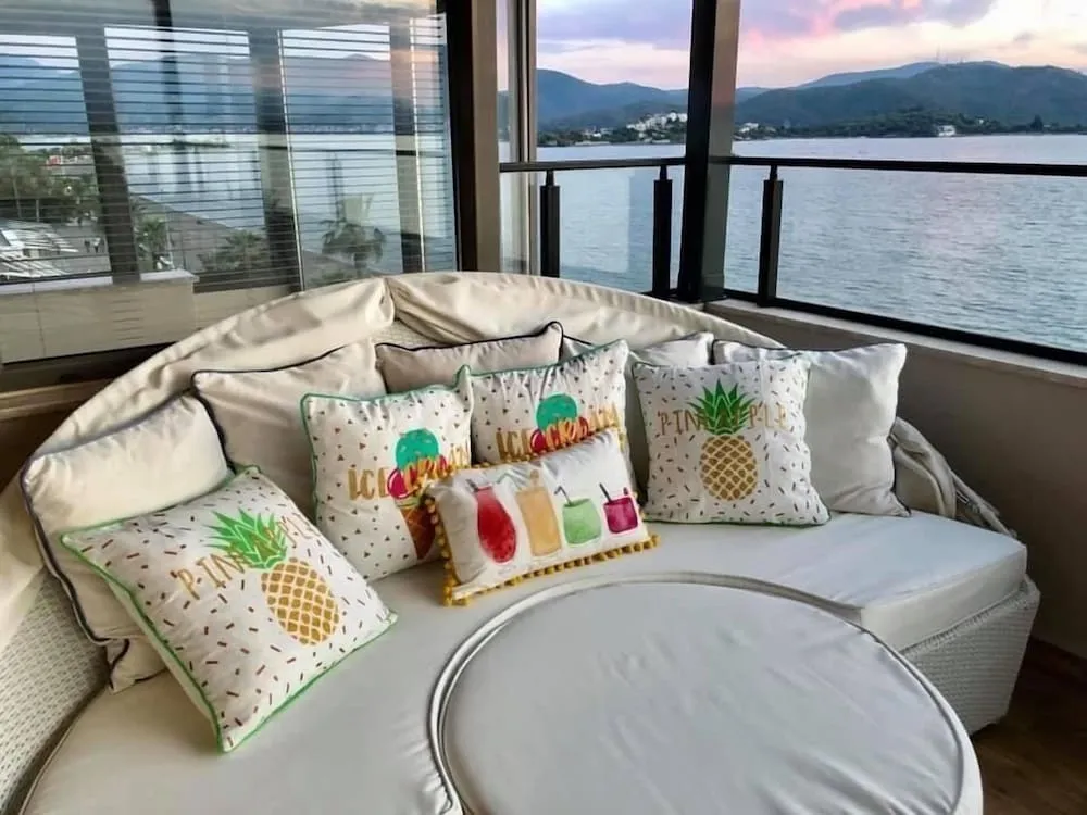 Çatı Katı Süiti (Penthouse), Deniz Manzaralı