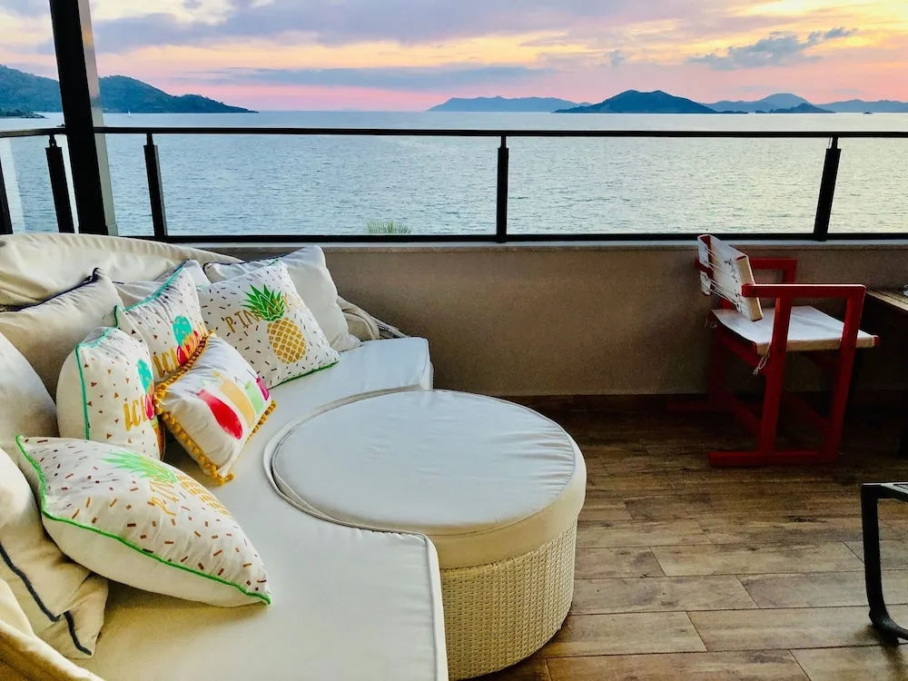 Çatı Katı Süiti (Penthouse), Deniz Manzaralı