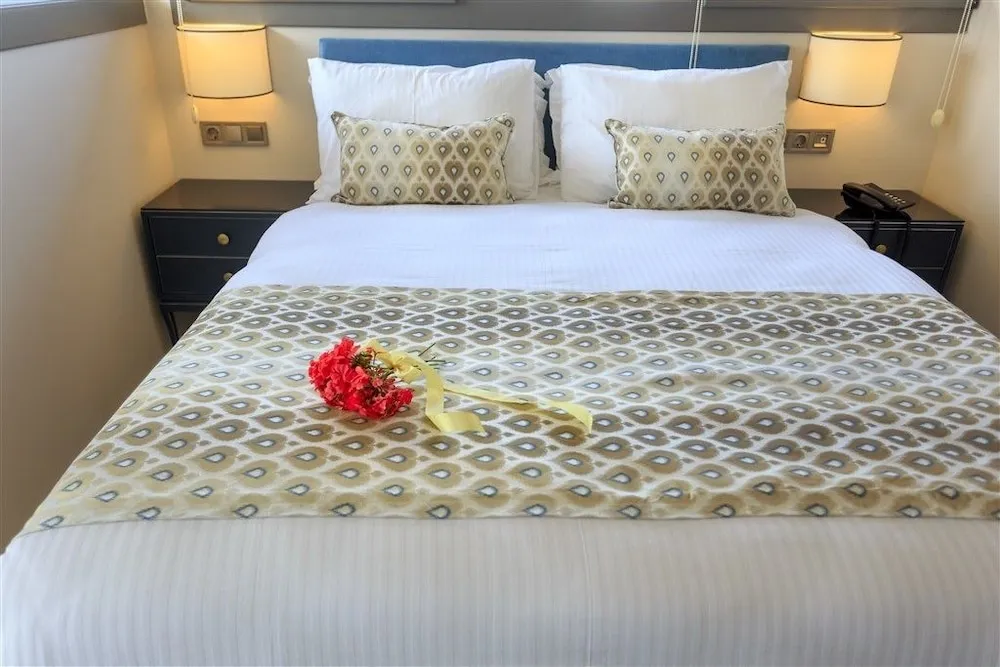 Family Oda, Kısmi Deniz Manzaralı