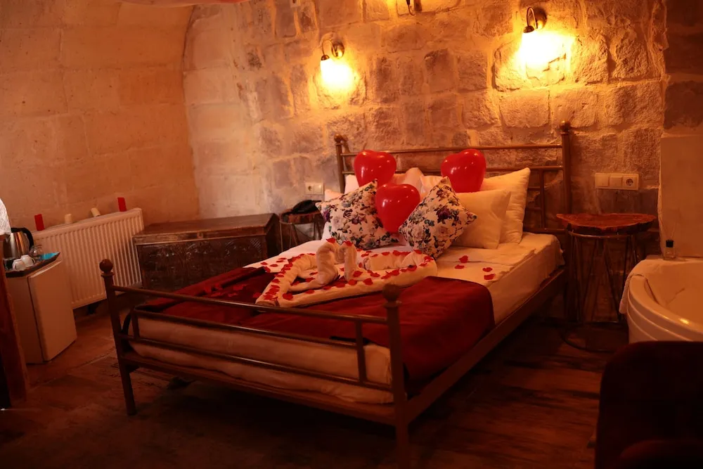 Deluxe Büyük Yataklı Tek Kişilik Oda