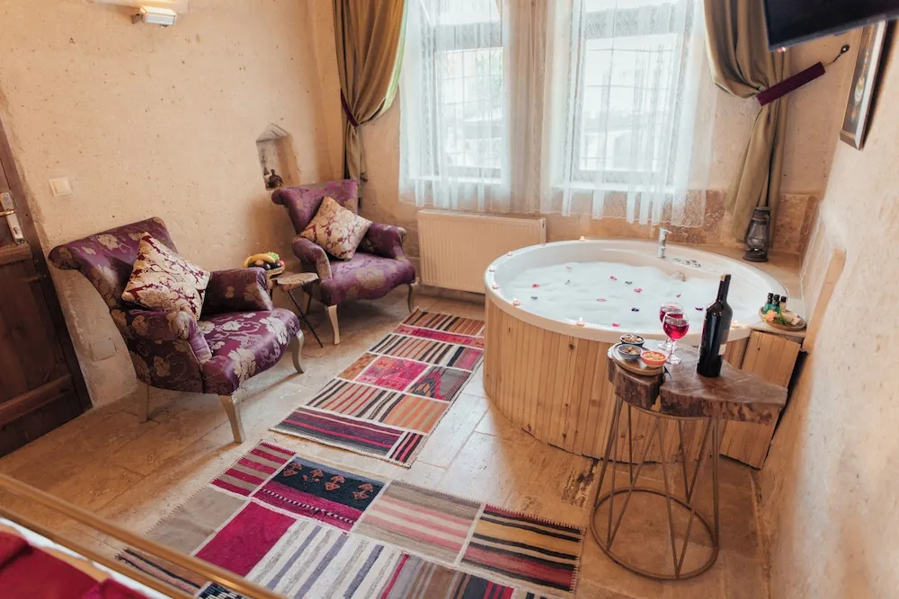 Deluxe Büyük Yataklı Tek Kişilik Oda