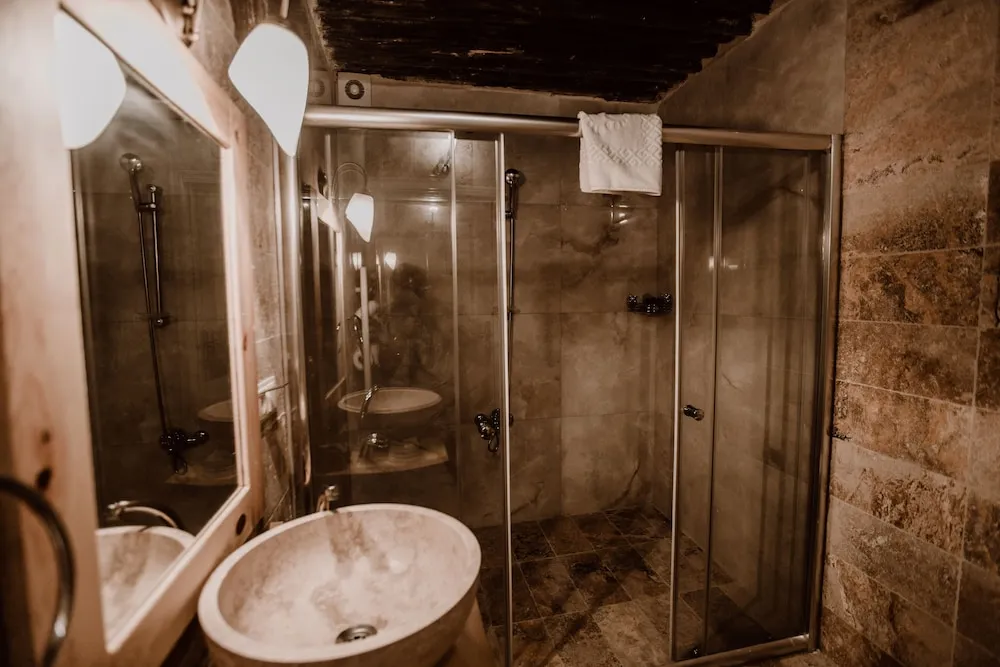 Economy İki Ayrı Yataklı Oda, 1 Yatak Odası, Şehir Manzaralı, Avlu