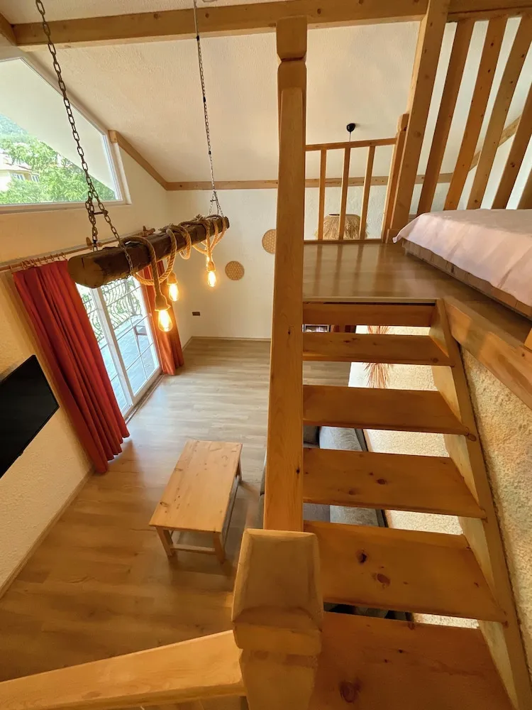 Exclusive Çatı Katı (Loft), 1 En Büyük (King) Boy Yatak, Sigara İçilmez, Dağ Manzaralı