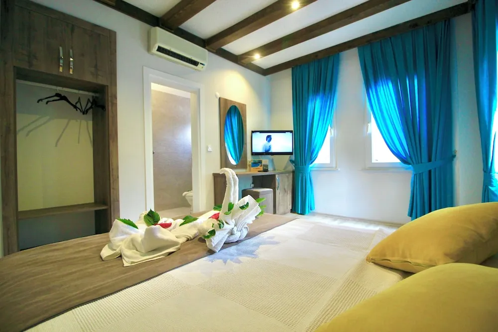 Standard Tek Büyük Yataklı Oda