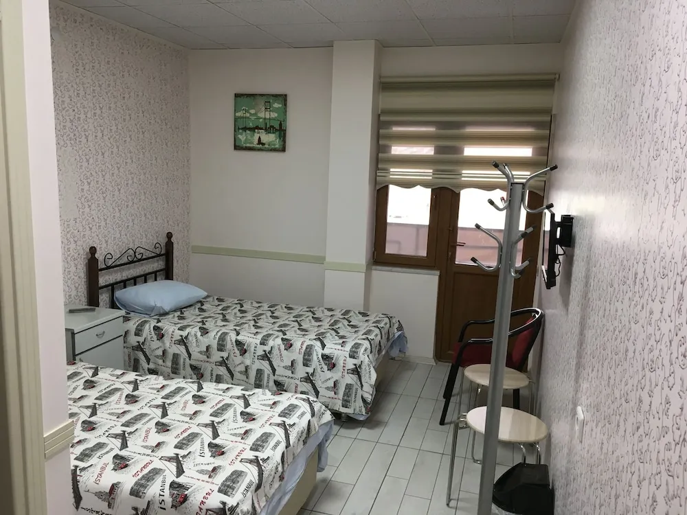 Tek Büyük veya İki Ayrı Yataklı Oda