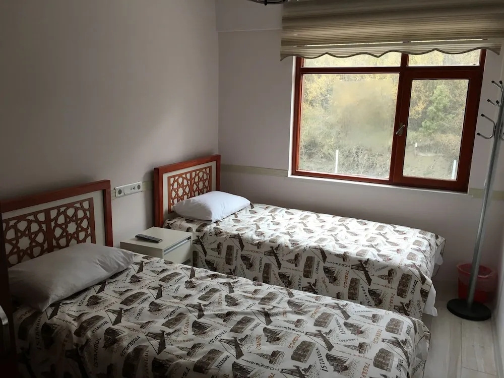 Tek Büyük veya İki Ayrı Yataklı Oda