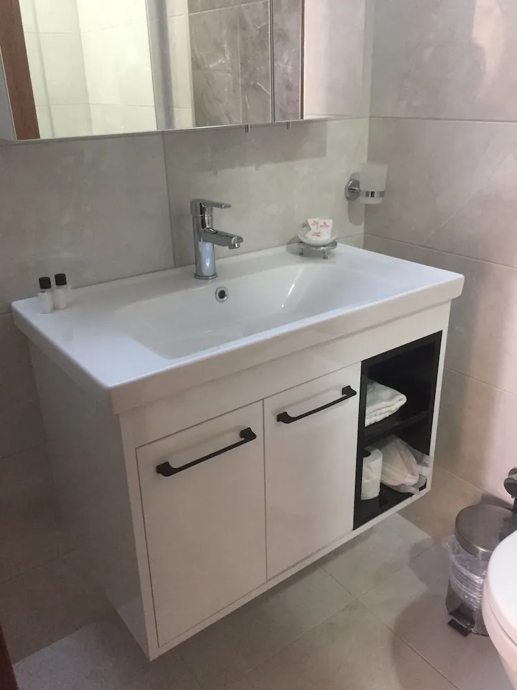 Standard Tek Büyük Yataklı Oda, Bahçe Manzaralı