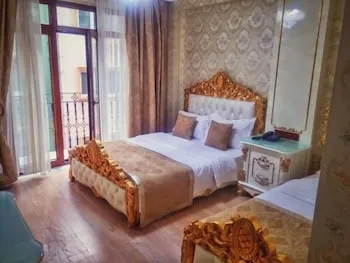 Best Town Hotel