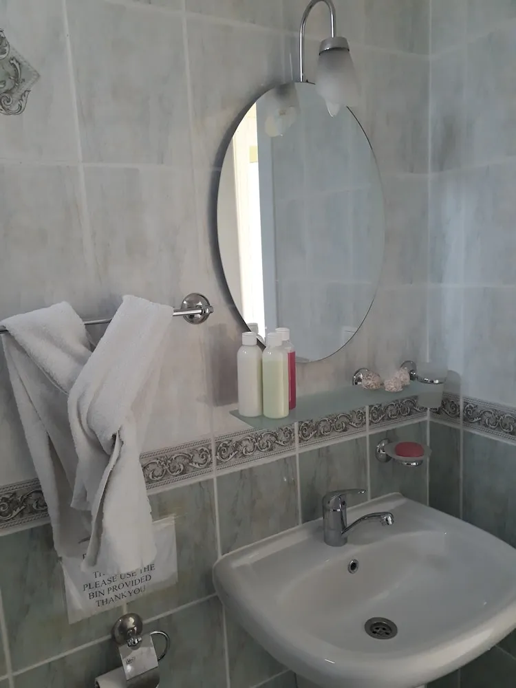 Economy Tek Büyük Yataklı Oda