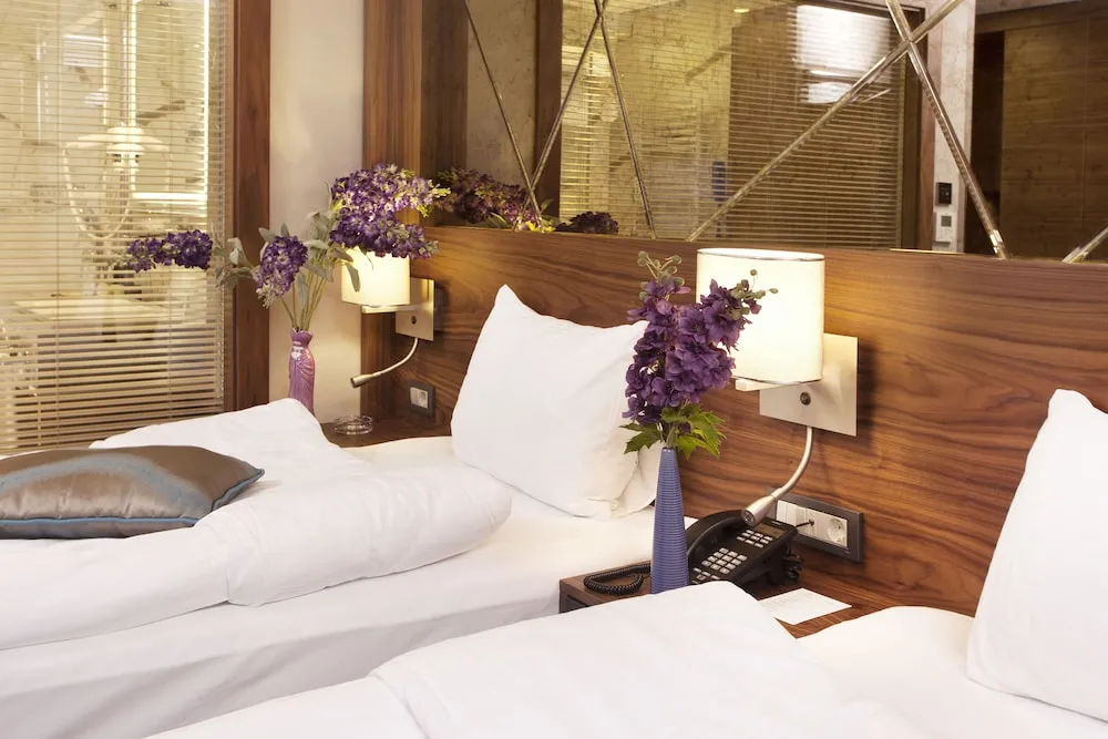 Standard Three Single Bed City View Room