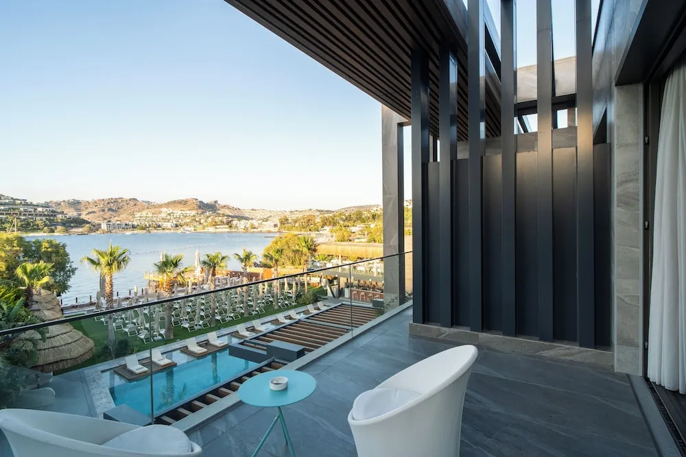 Deluxe Seaview Room with Terrace
