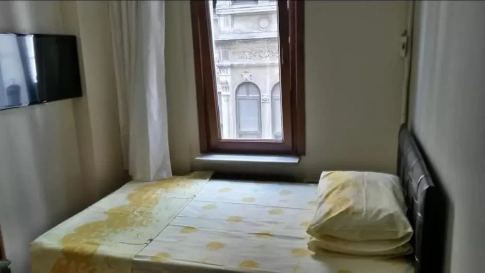 Standard Tek Büyük Yataklı Oda