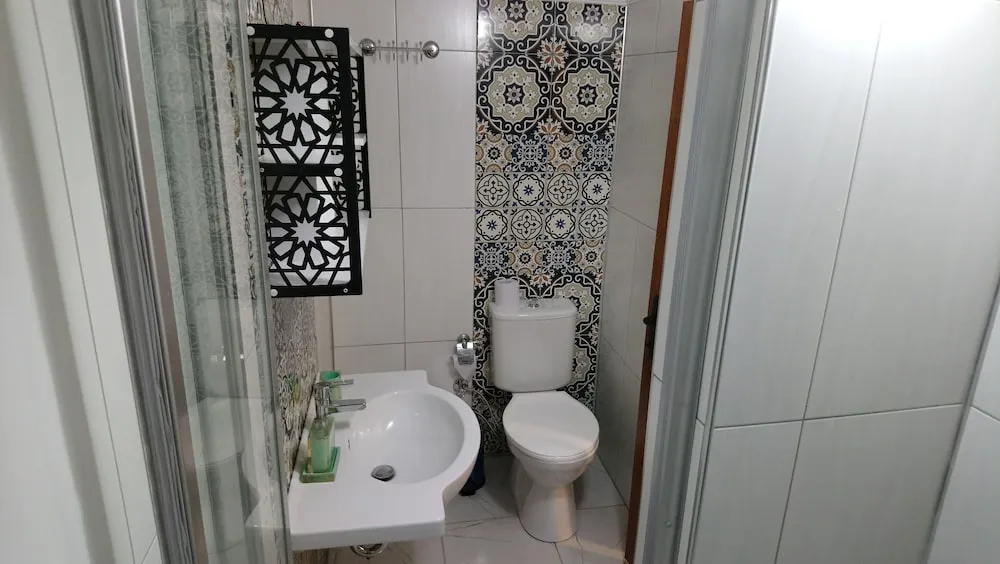 Family Oda, Avlu Manzaralı