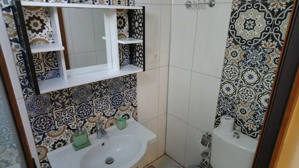 Family Oda, Avlu Manzaralı