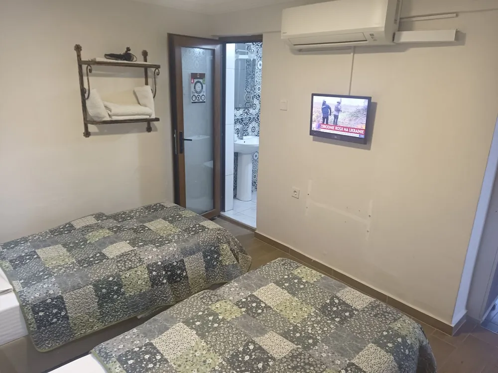 Economy İki Ayrı Yataklı Oda, Avlu Manzaralı