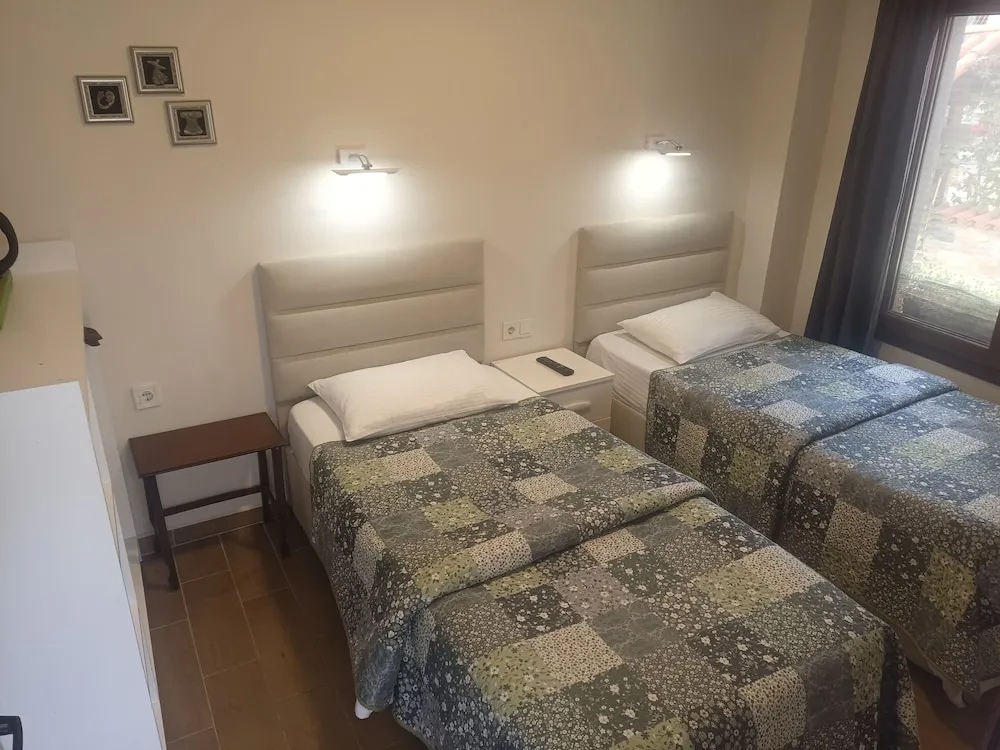 Basic İki Ayrı Yataklı Oda, Avlu Manzaralı