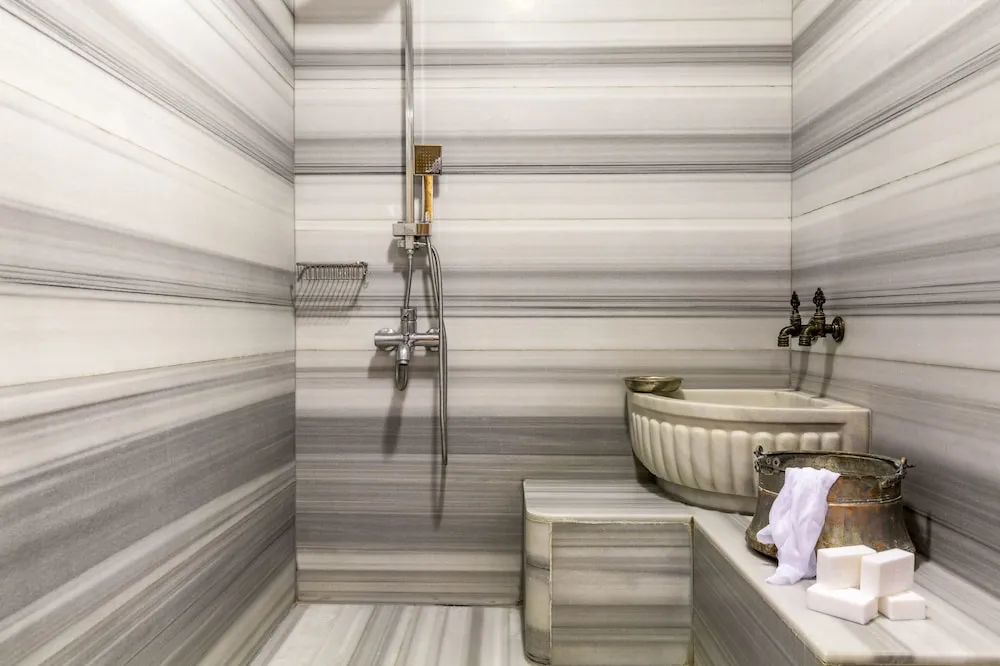 Deluxe Double Room with Hamam Concept