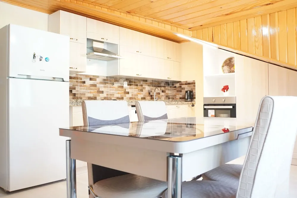 Apart Daire, 3 Yatak Odası, Göl Manzaralı