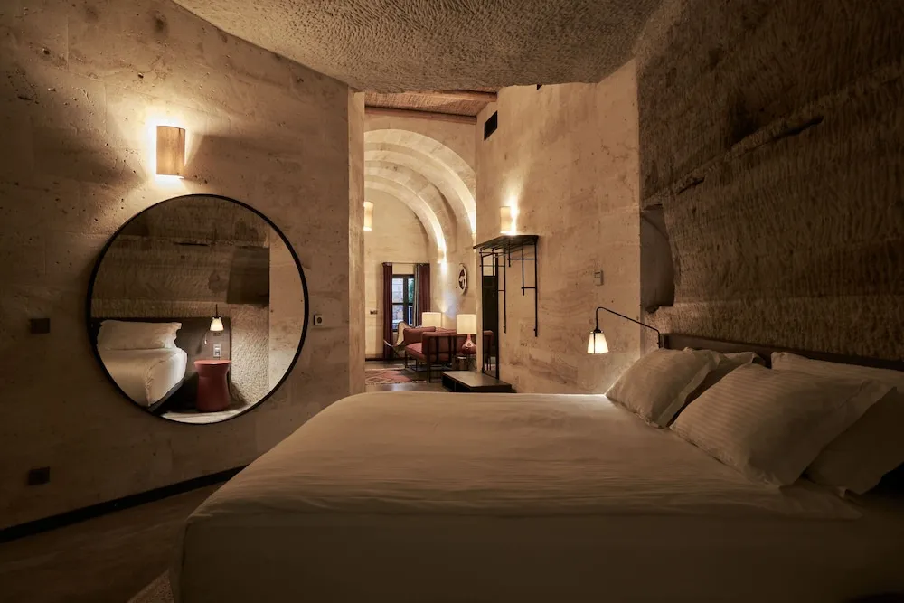 Cave Suite