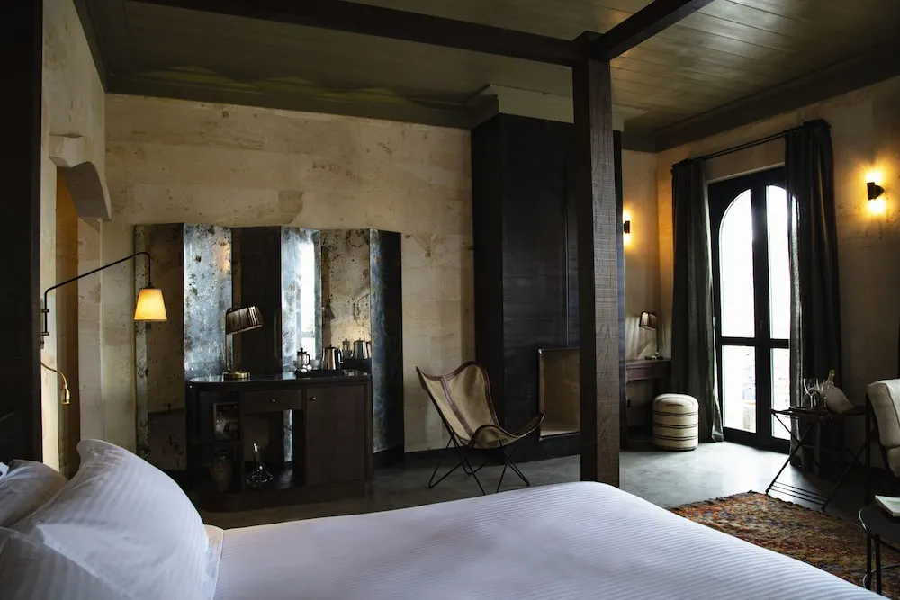 Suite with French Balcony