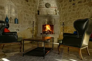 Taru Cave Suites