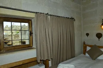 Caftan Cave Suites