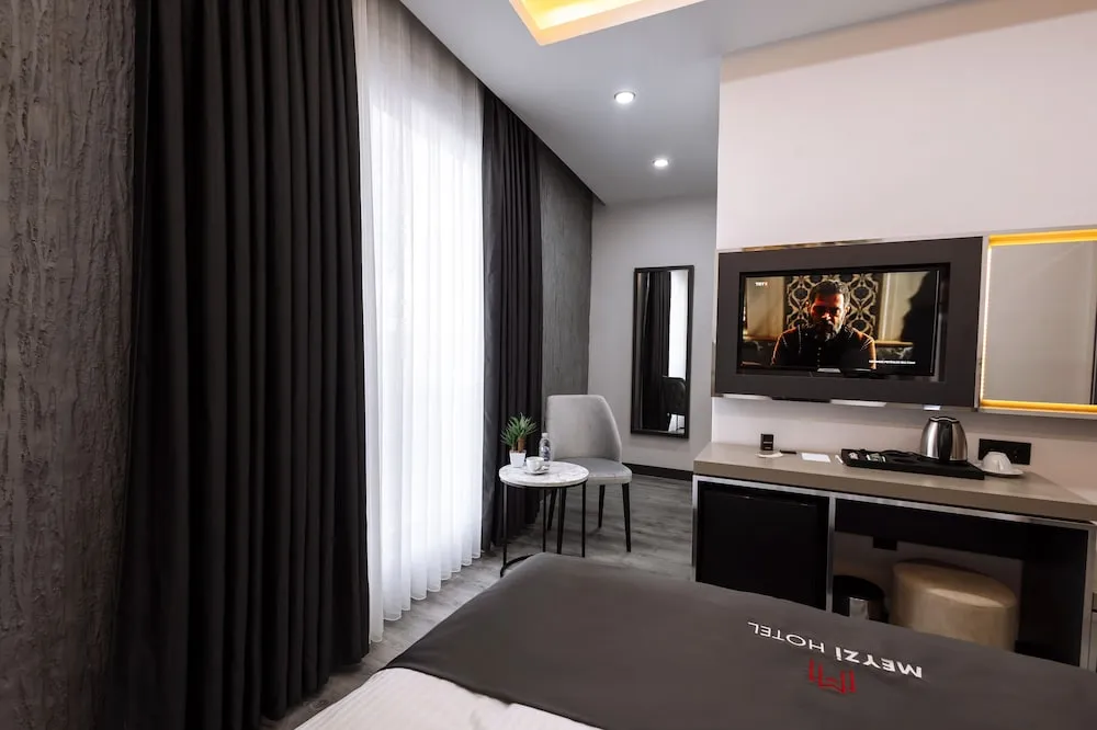 Deluxe Tek Büyük Yataklı Oda