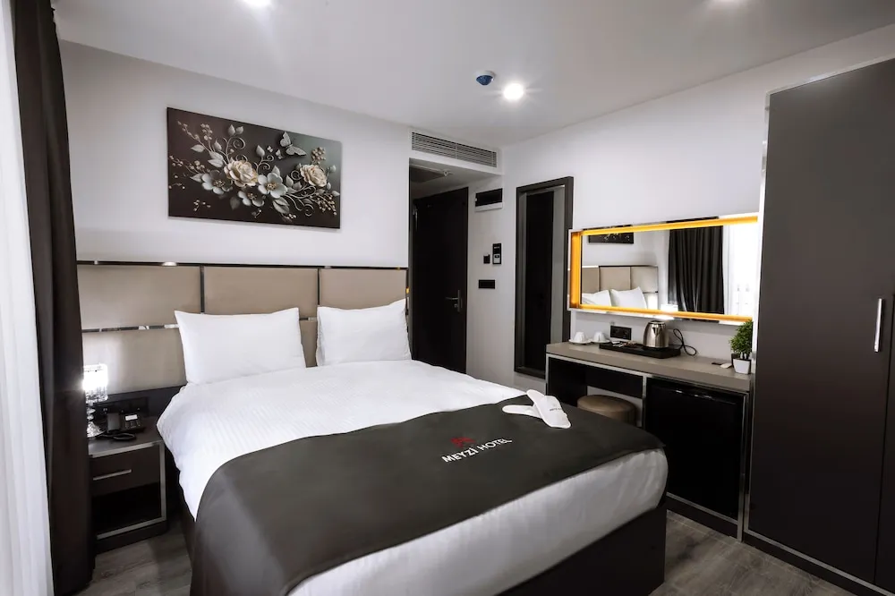 Deluxe Tek Büyük Yataklı Oda