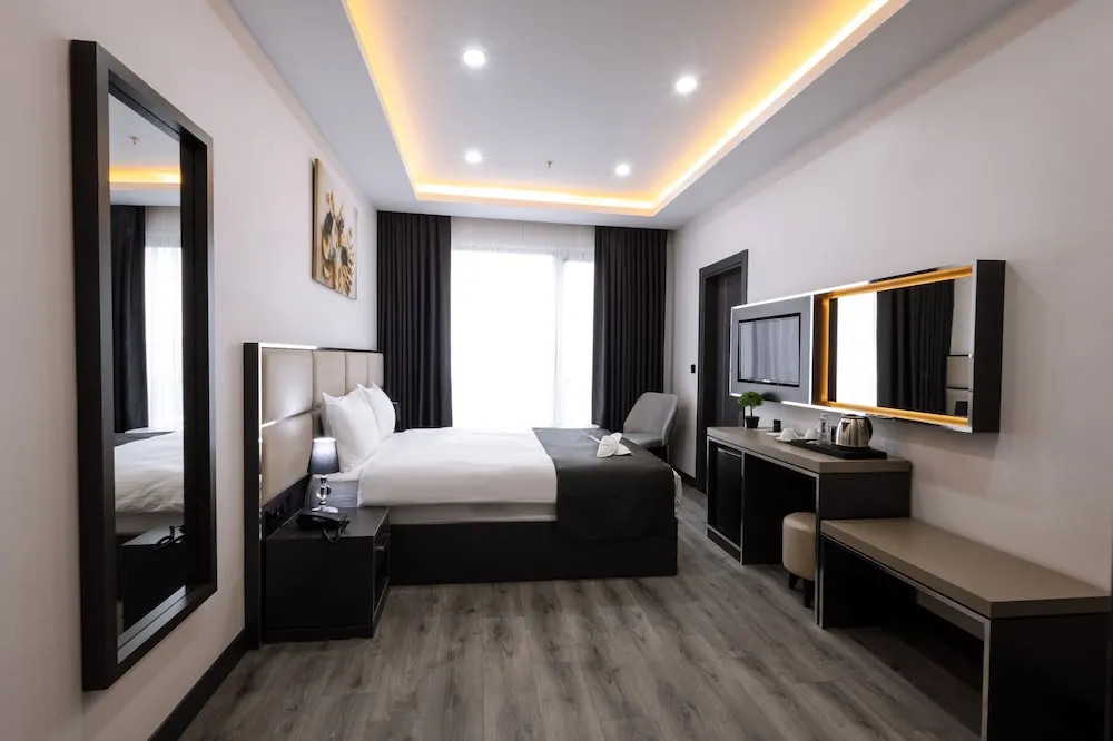 Deluxe Tek Büyük Yataklı Oda
