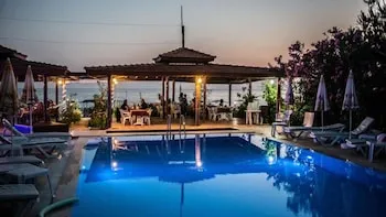 As Queen Beach Hotel