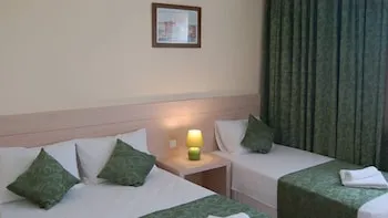 As Queen Beach Hotel